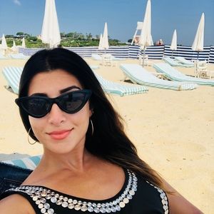 Meet your Posher, Elle